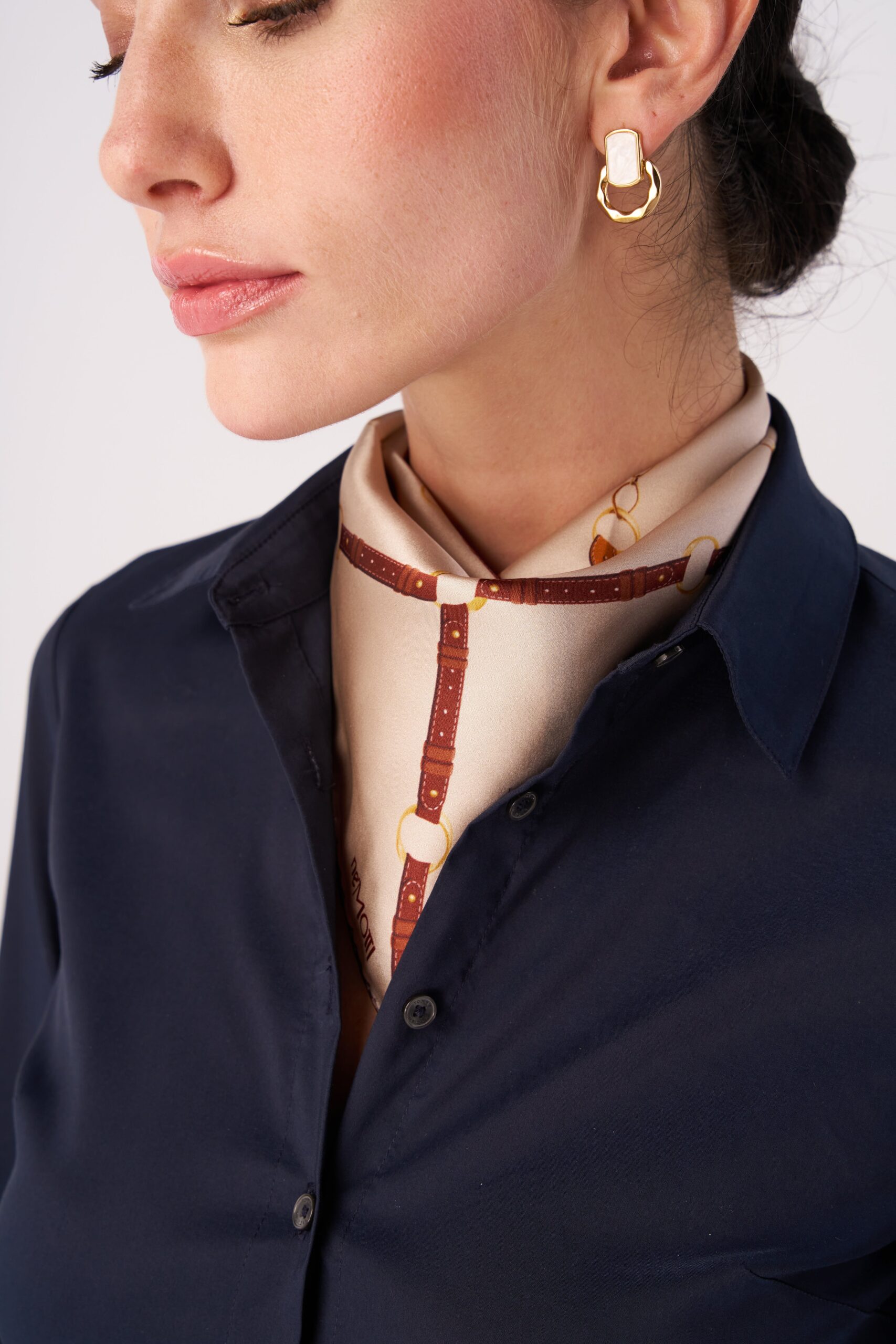 Silk Mini Scarf with Equestrian Link print - Image 3