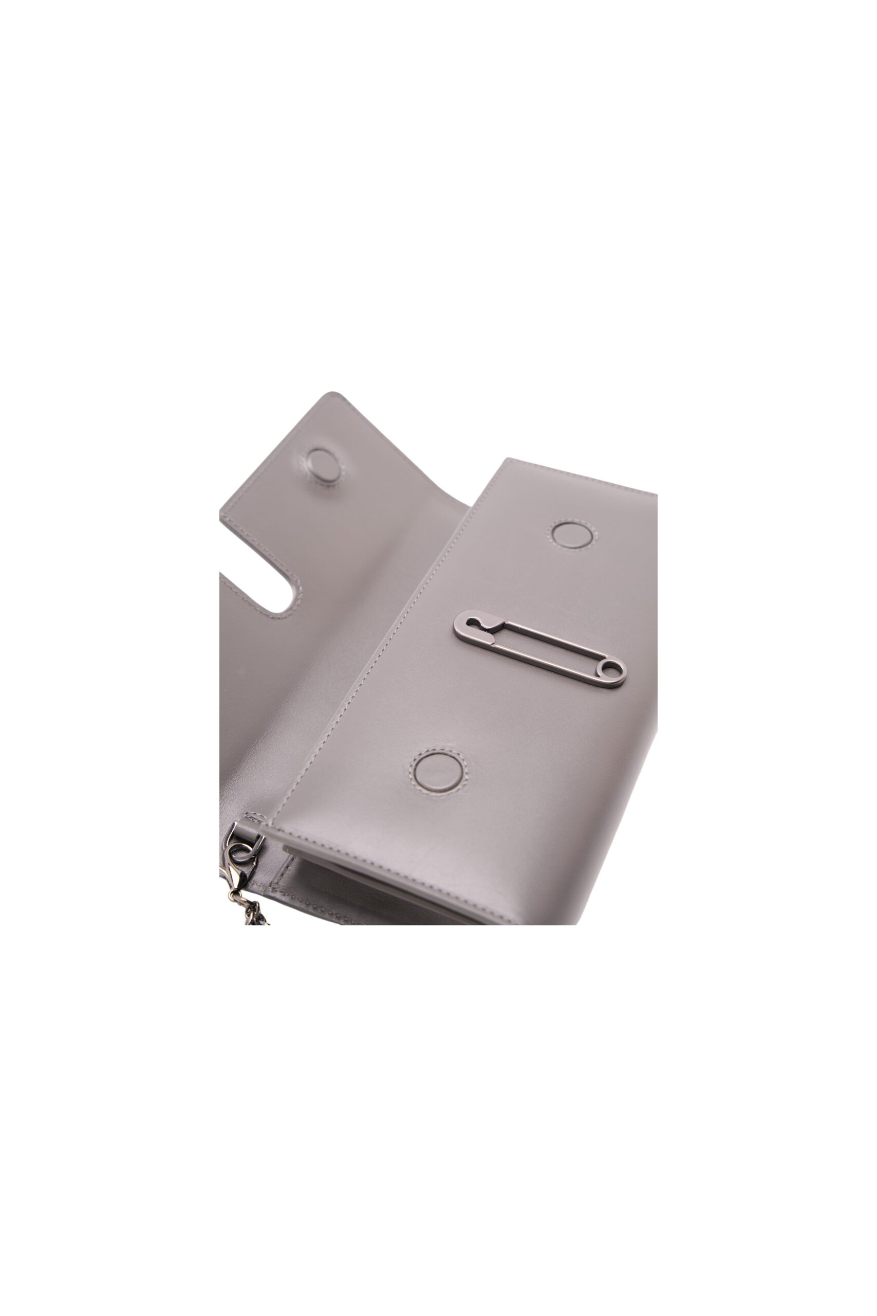 Clutch with Safty Pin detail - Image 8